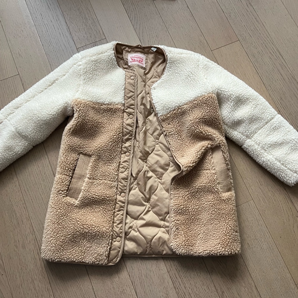Levi's Cream and Tan Sherpa Jacket